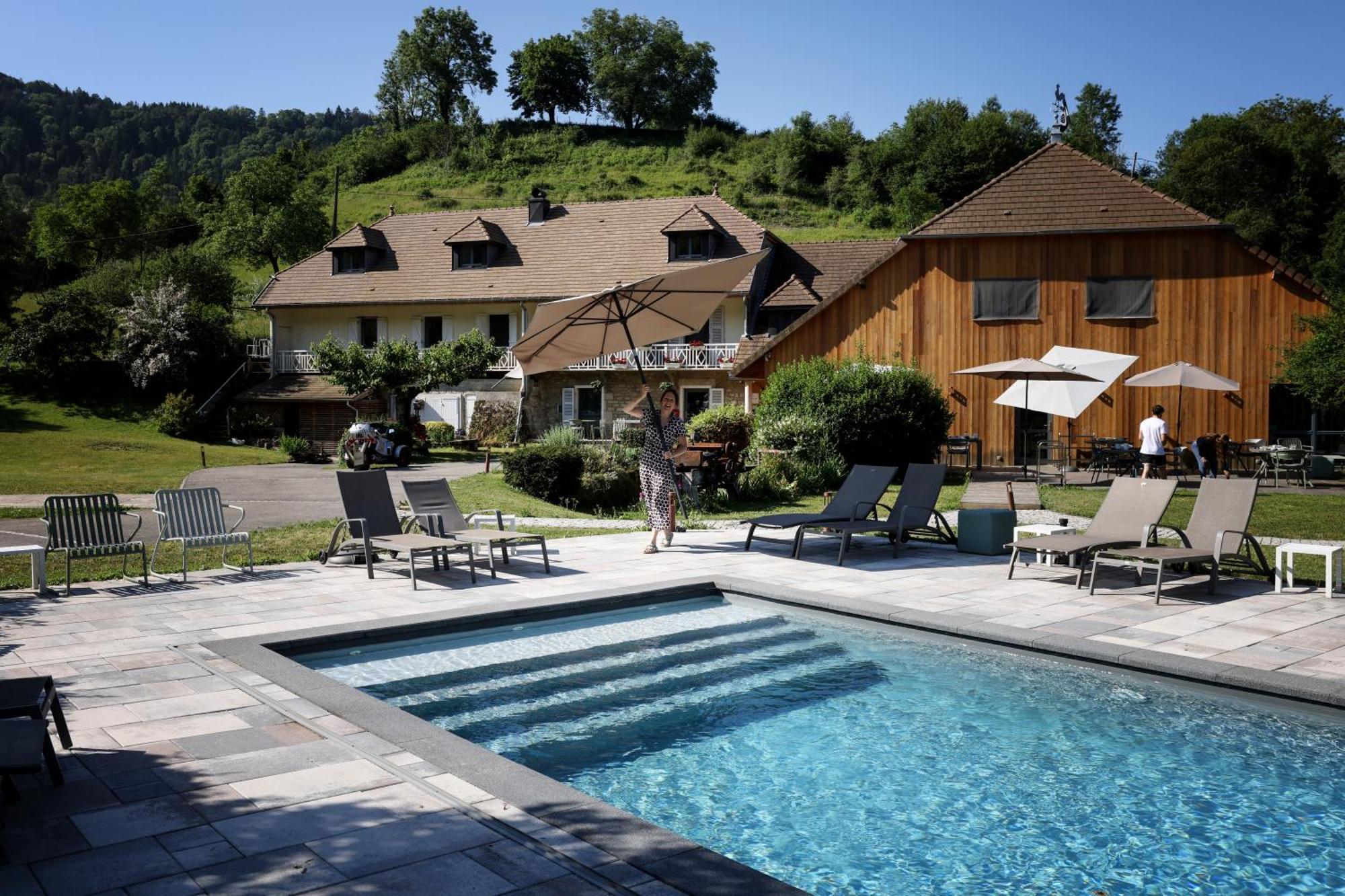 Maison D'Hotes & Spa La Scierie Сален-ле-Бен Экстерьер фото