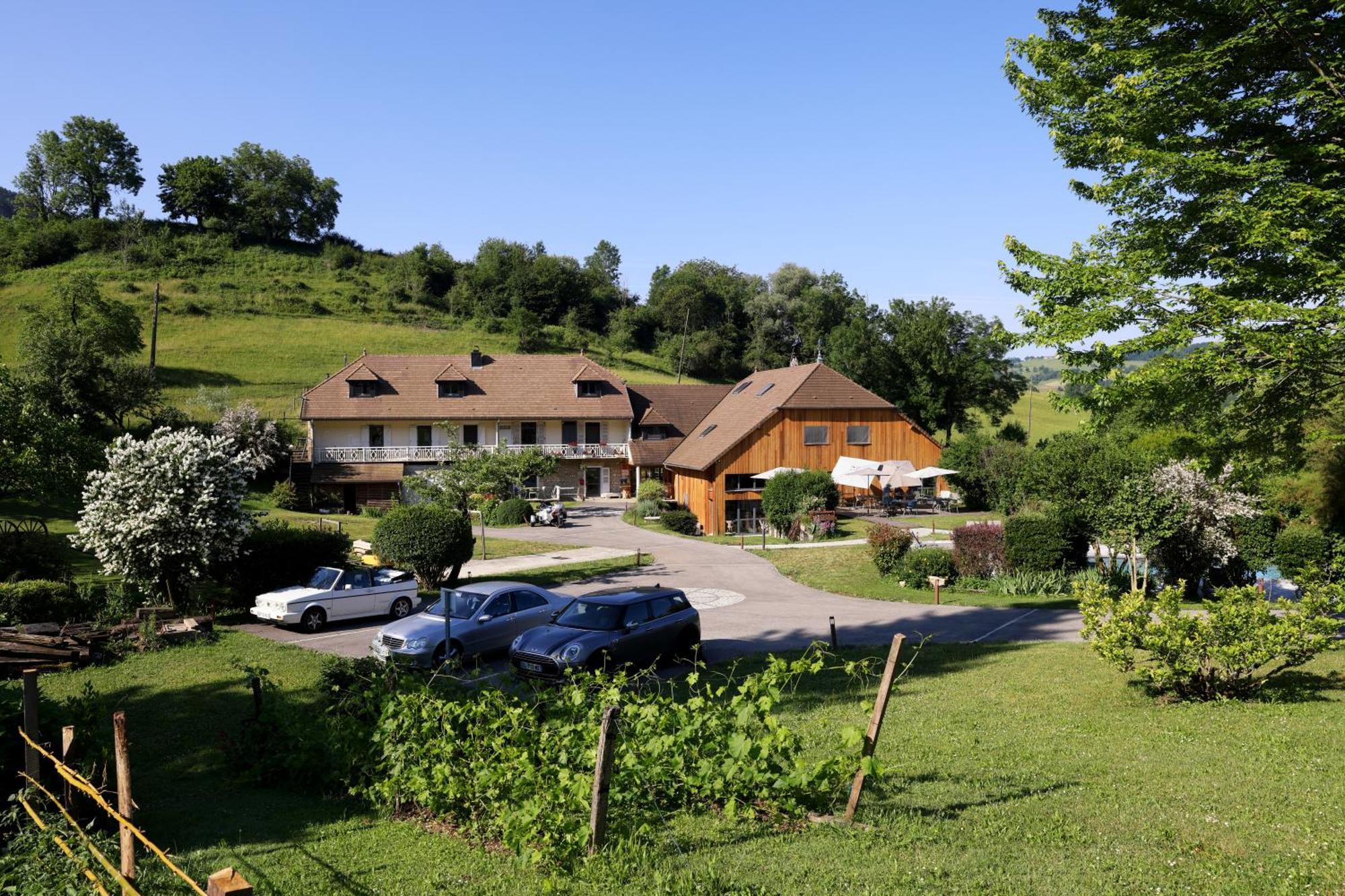 Maison D'Hotes & Spa La Scierie Сален-ле-Бен Экстерьер фото