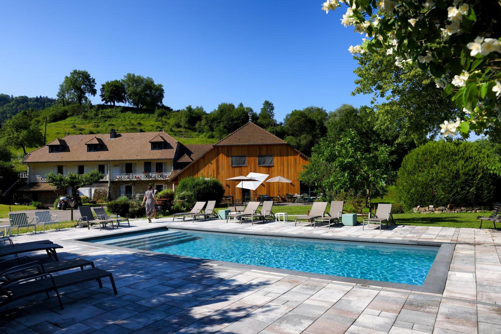 Maison D'Hotes & Spa La Scierie Сален-ле-Бен Экстерьер фото
